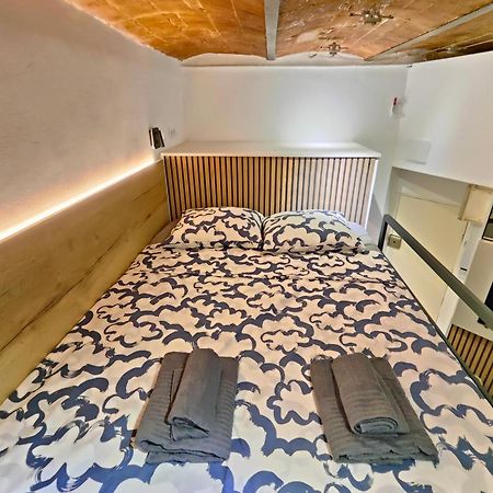 Moderno Estudio Sagrada Familia Барселона Екстер'єр фото